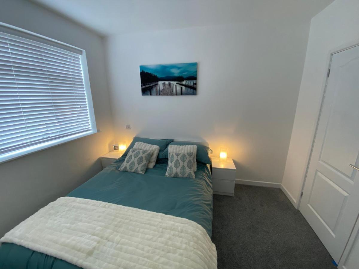 Modern 2 Bedroom Apartment, With Car Parking. Bitton Eksteriør bilde